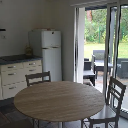 Hébergement de vacances Pinede